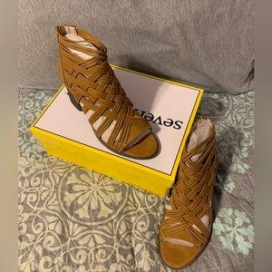 Seven Dials Women’s Sandals Size 8